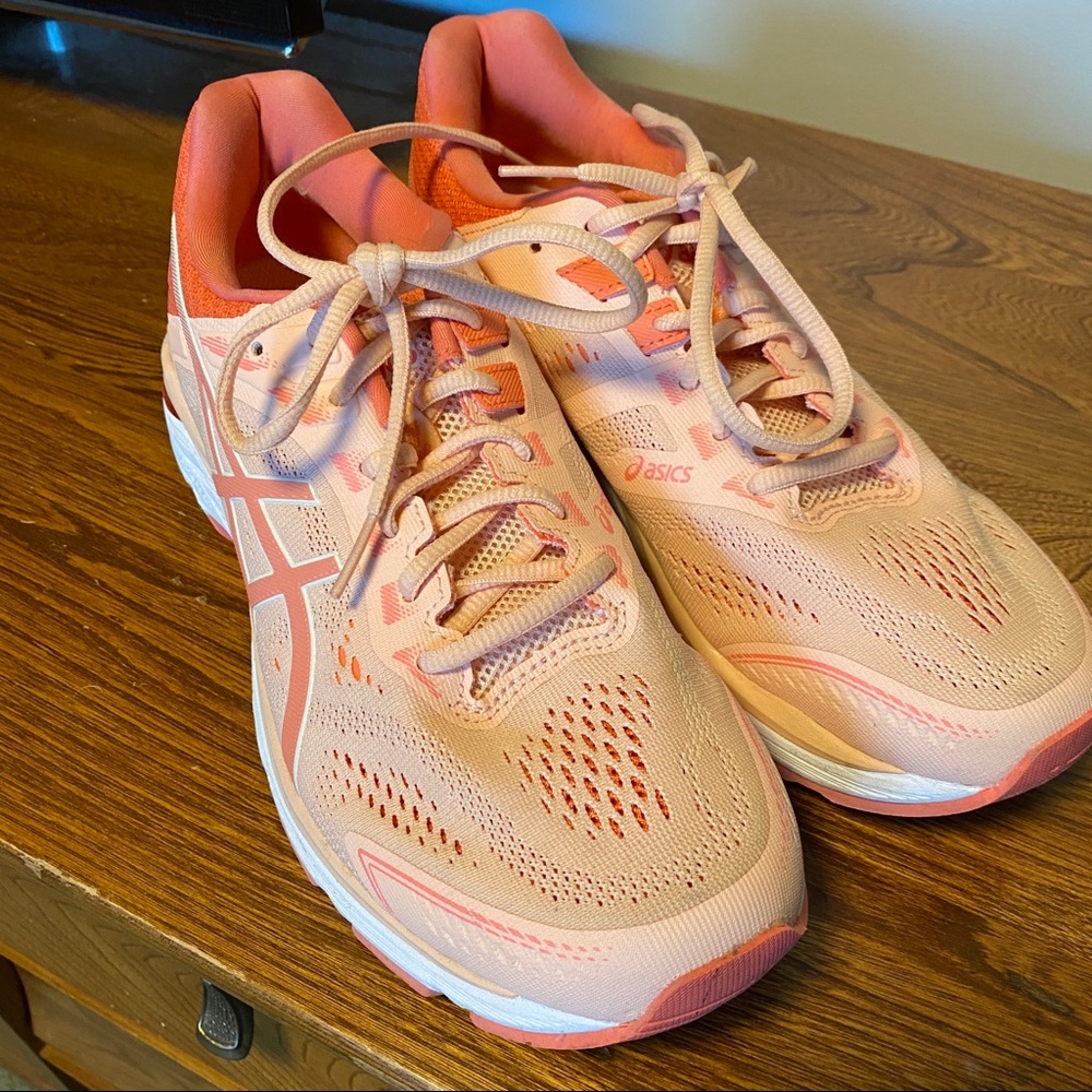 GUC ASICS GT-2000 size 9.5
